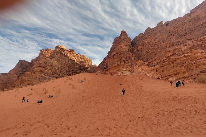2 Days Trip to Petra, Wadi Rum and Dead Sea - Entering Petra through the Siq