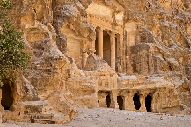 3-Hour 4x4 Safari in Little Petra - What the private 4x4 format adds