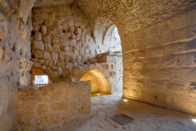 5-Night Private Magic Jordan Tour: Dead Sea, Mount Nebo, Amman, and Jerash - Entering Petra through the Siq