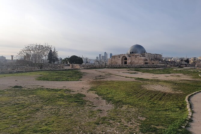 Amman Airport Private Arrival Transfer - The airport meeting point and the first 60 minutes