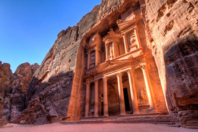 Aqaba Airport Transfer to Petra - The two-hour drive toward Petra