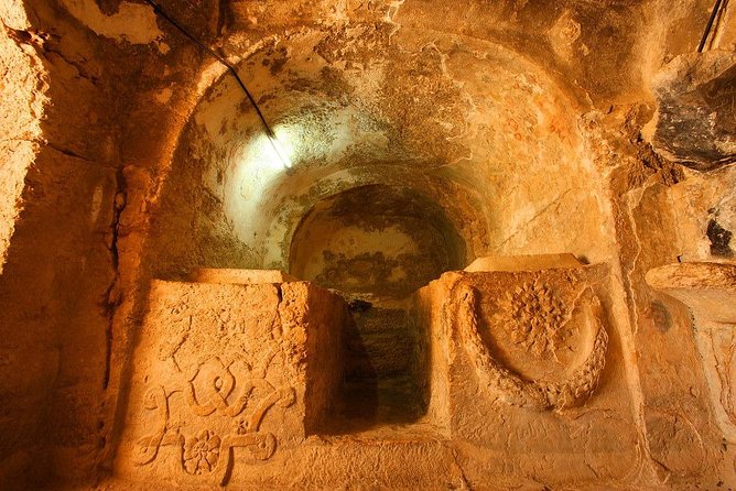 Cave of the Seven Sleepers and Amman Islamic Sites Tour - The short drive to Al-Raqim