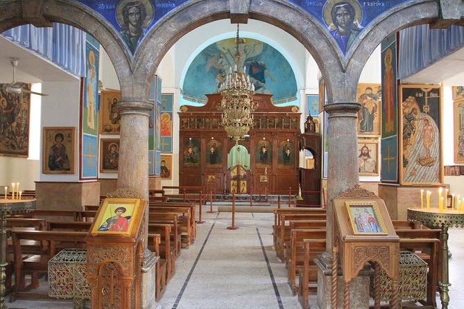 City Tour Amman, Madaba and Mount Nebo - What the private car changes