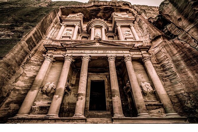 Discover the treasures of Jordan 8-Day Tour - Day 5: Madaba, Mount Nebo, Wadi Mujib, and Kerak
