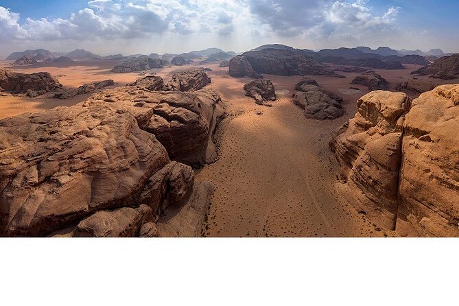 Discover the treasures of Jordan 8-Day Tour - Day 6: Petra’s Siq and the rose sandstone city