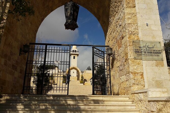 Exploring Shrines, Mosques, and Holy Landmarks Private Tour - The Seven Sleepers Cave and a story of long sleep