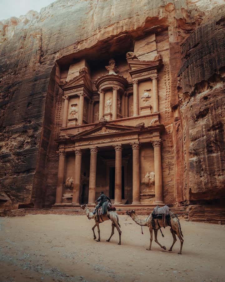 From Amman: Full-Day Private or Group Tour to Petra - What the driver adds, and what the driver does not