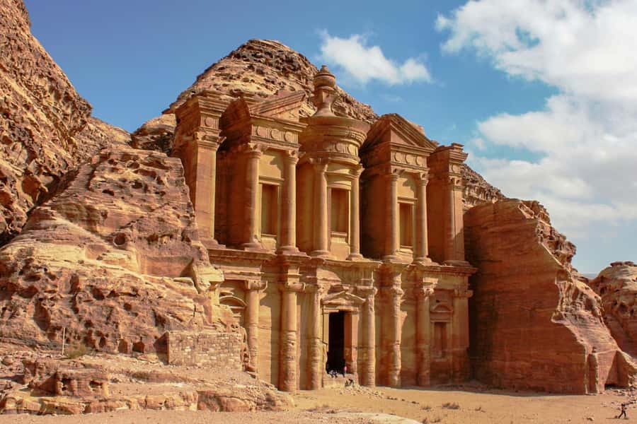 From Amman: Petra Private Tour - Entering Petra through the Siq