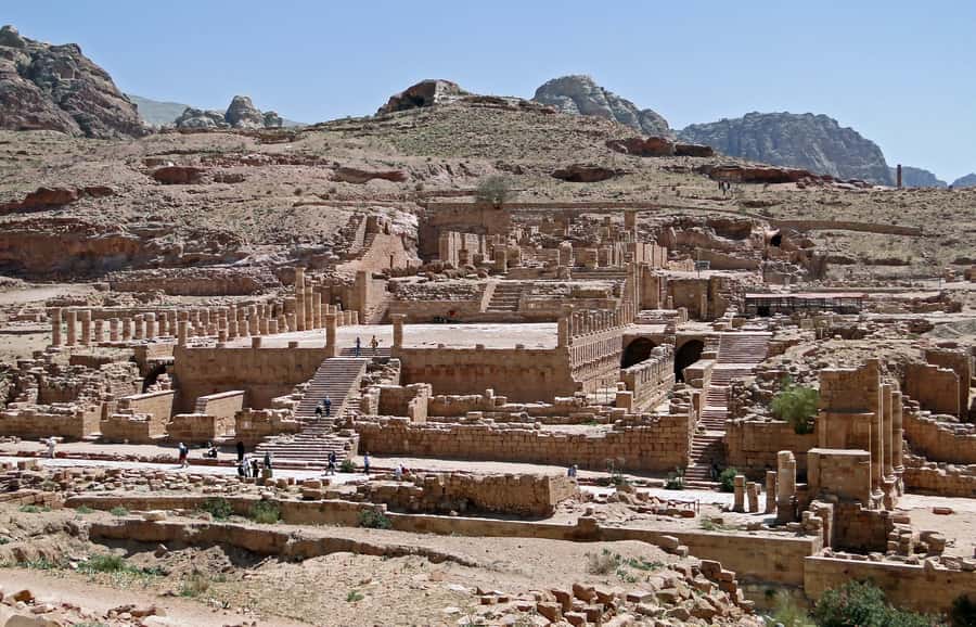 From Amman: Private Day Trip to Petra with Pickup - Food, stops, and the late return to Amman