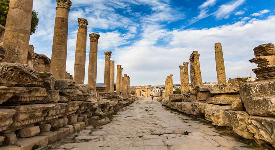 From Amman: Private Half-Day Tour to Jerash - From Amman hotel to the gates of Jerash