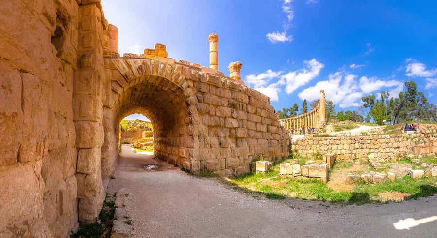 From Amman: Private Half-Day Tour to Jerash - What the two-hour guide visit adds