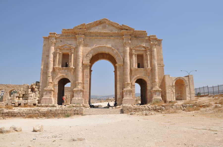 From Amman: Private Jerash, Ajloun Castle, and Umm Qais Tour - Ajloun Castle and the move from Rome to the Middle Ages