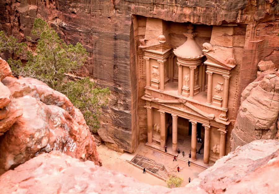 From Aqaba: Petra 1 Day Tour - Walking through the Siq to the Treasury
