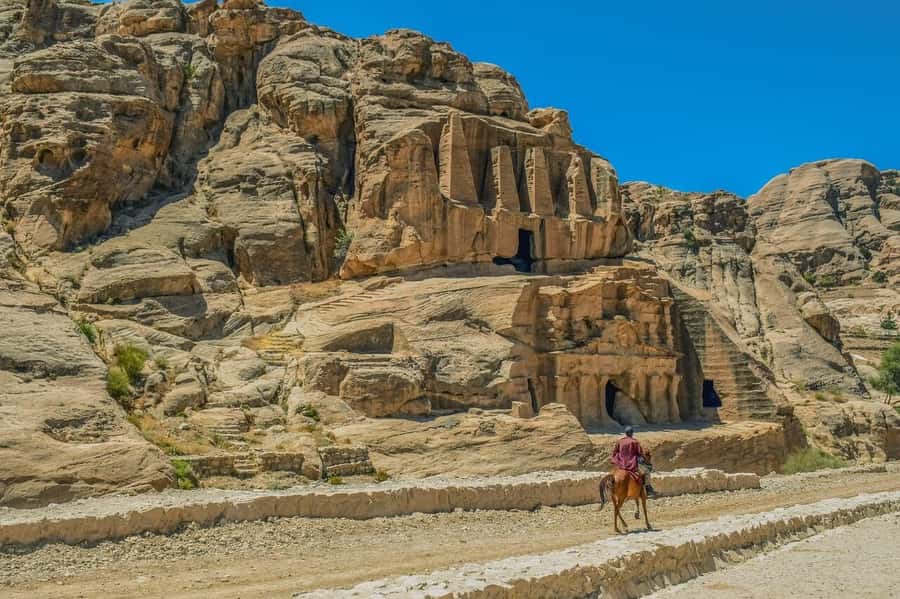 From Eilat: Petra Guided Full-Day Trip with Lunch - The drive through Jordan’s desert scenery