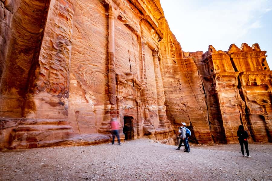 From Eilat: Petra Tour with Transfer and Lunch - One hour to make Petra your own