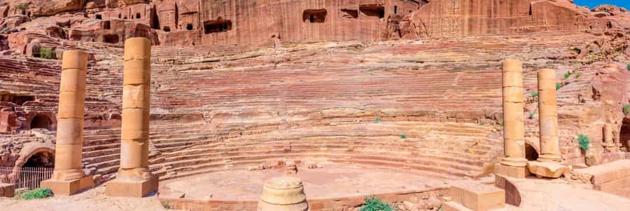 From Tel Aviv: Full-Day Trip to Petra with Roundtrip Flights - The road to Petra through Jordan