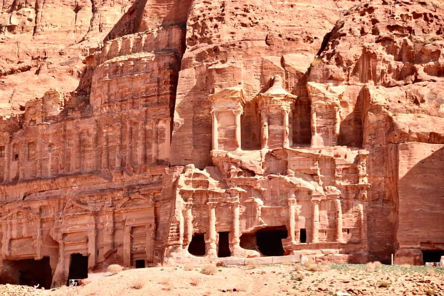 From Tel Aviv: Guided Day Trip to Petra with Lunch - The long Jordanian road to Petra