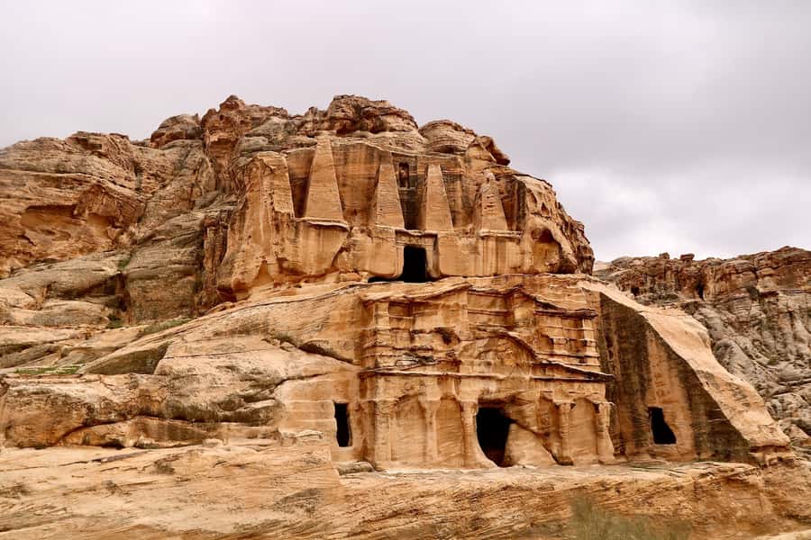 From Tel Aviv: Guided Day Trip to Petra with Lunch - What the $299 price really covers