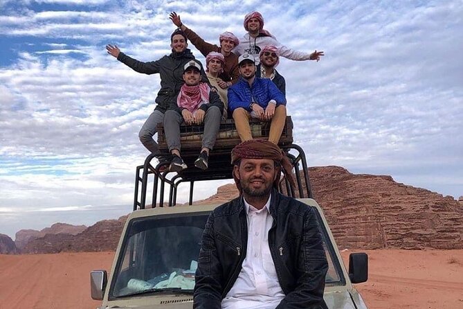 Full day jeep tour - Khazali Canyon and ancient carvings in the shade