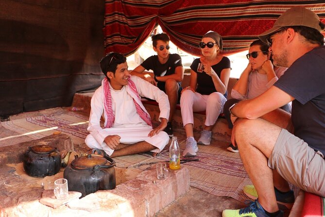 Full Day Jeep Tour in Wadi Rum (incl. Bedouin picnic lunch) - Burdah Rock Bridge from below