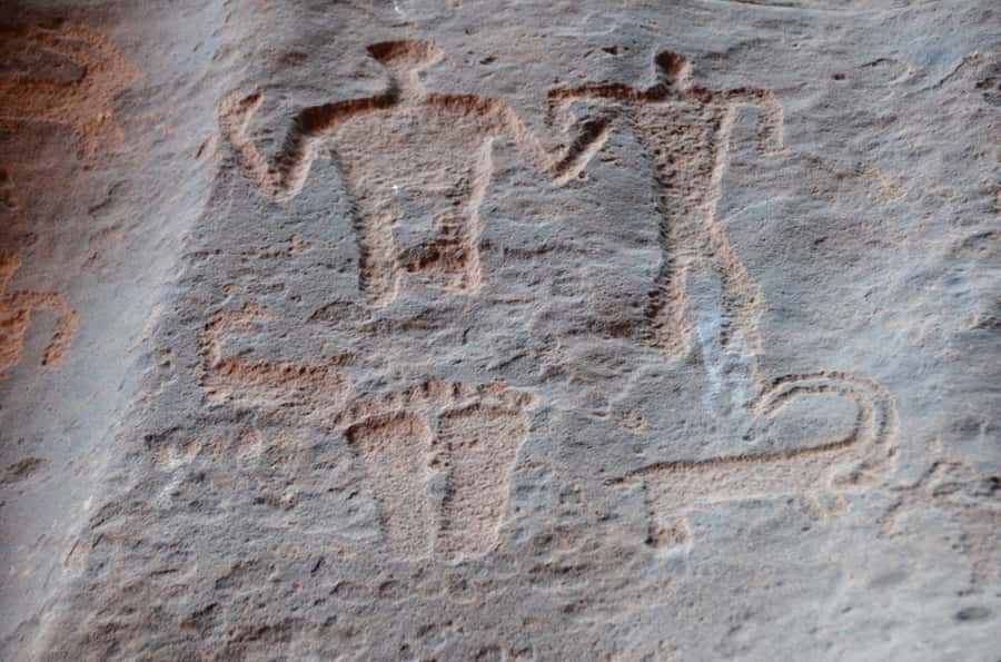 Full Day Jeep Tour ( Lunch) Wadi Rum Desert Highlights - Lunch beneath Burdah Rock Bridge