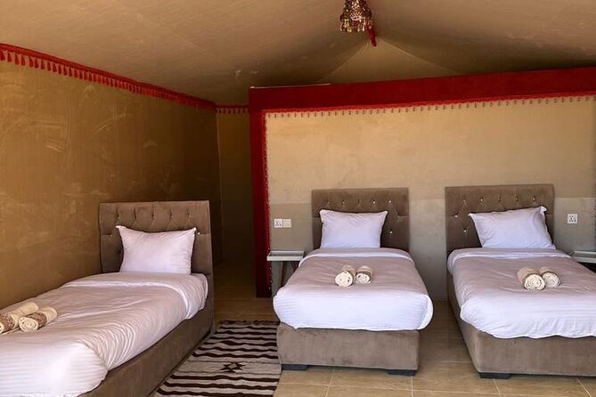 Full-Day Jeep Tour & Sleep in Luxury Tent with private Bathroom - A simple Jordanian lunch in the protected area