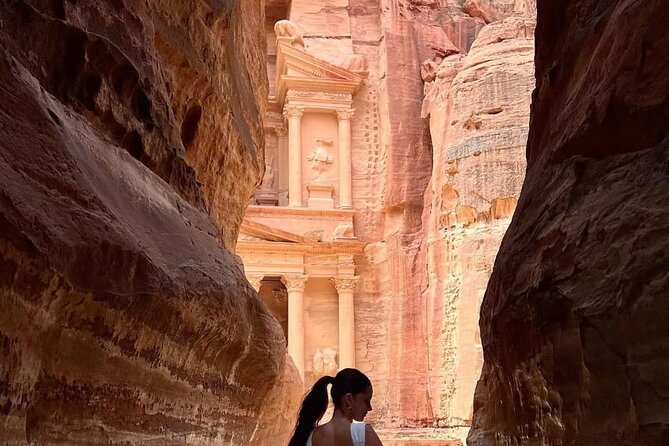 Full Day Petra and Wadi Rum Private Guided Tour - What this one-day Jordan plan really involves