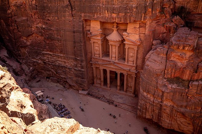 Full-Day Private Round-Trip Transfers to Petra from Amman - Entering Petra through the Siq