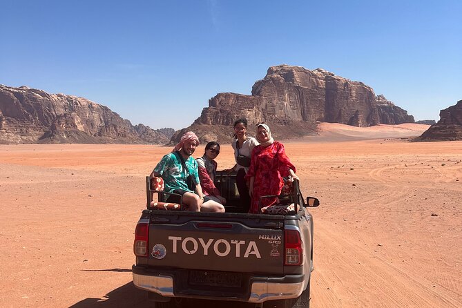 Full-Day Tour In Wadi Rum Desert - Walking through Khazali Canyon