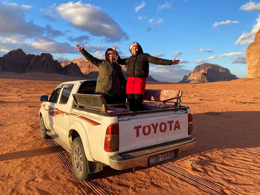 half day jeep tour &one night stay & all meals - Golden dunes, warm sand, and movie country