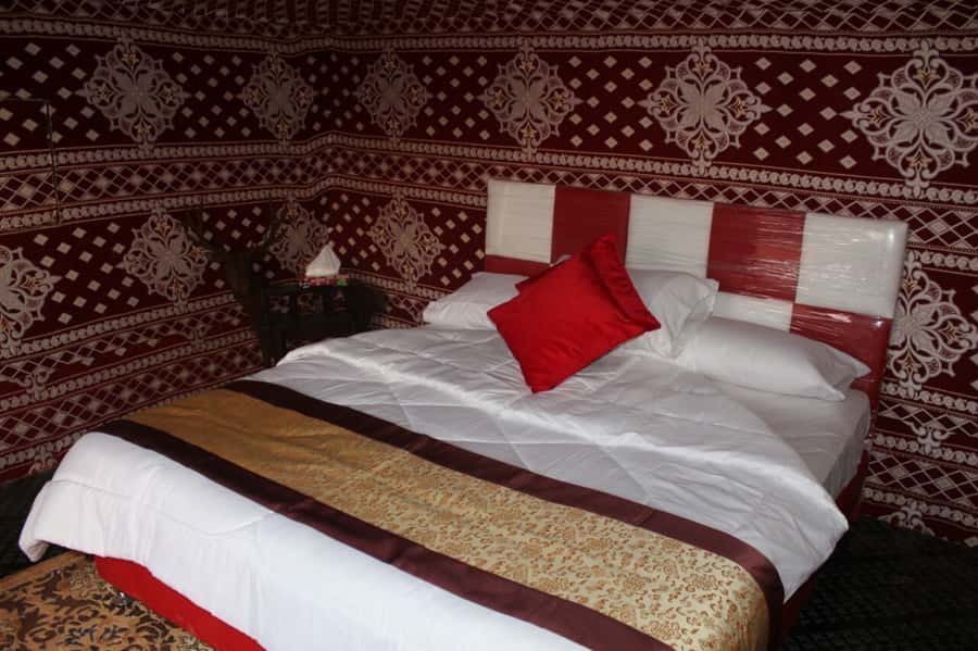 half day jeep tour &one night stay & all meals - Abu Khashabah Canyon and the best walking section