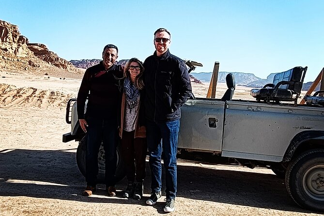Jordan Tour: Private Driver - Luxurious car - Comfort inside the luxury vehicle