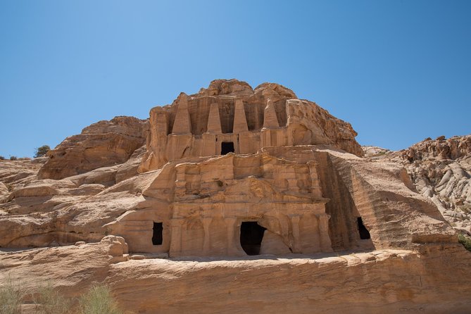 Petra 1 Day Tour from Aqaba - Entering Petra through the Siq
