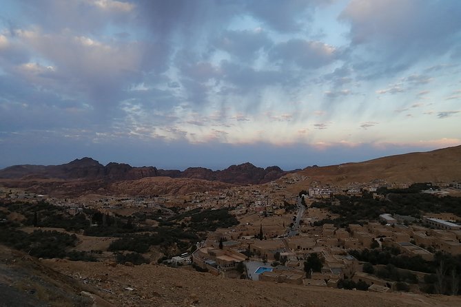 Petra & Dead Sea 1 Day Private tour (Lunch included) - Three hours among Petra’s rose-colored cliffs
