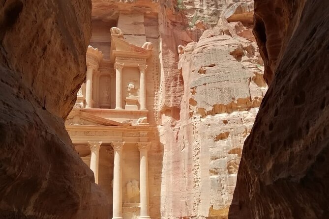 Petra Full Day Private Group Tour from Amman & return - Entering Petra through the Siq