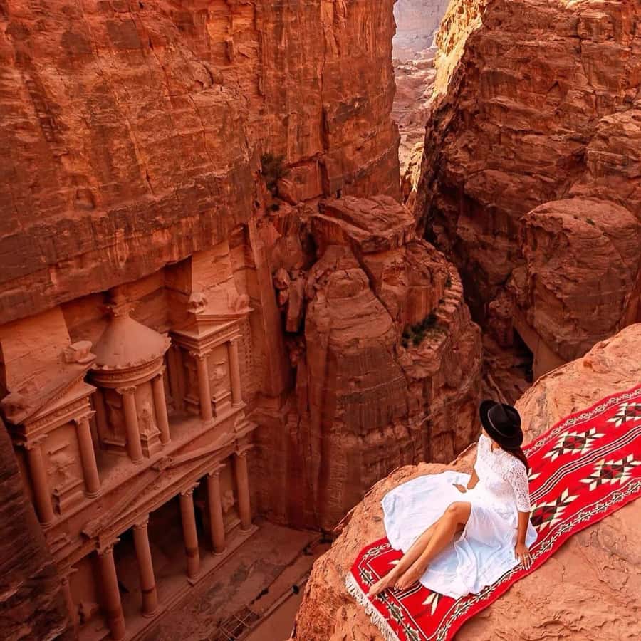 Petra Full-Day Private or Group Tour From Amman - Private or small group: which works better?