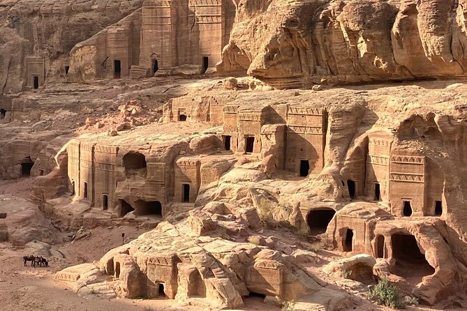 Petra Highlight Tour with Private Guide Sami Nawafleh | 2.5 Hours - Walking the 700-meter Bab el Siq