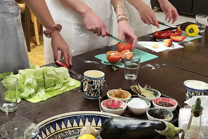 Private 2 Hour Cooking Class with the Locals in Amman - Why the printed recipes matter