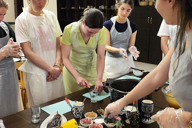 Private 2 Hour Cooking Class with the Locals in Amman - Timing, meeting point, and planning your day