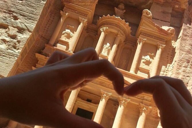 Private Day Trip to Petra From Amman - Entering Petra through the Siq