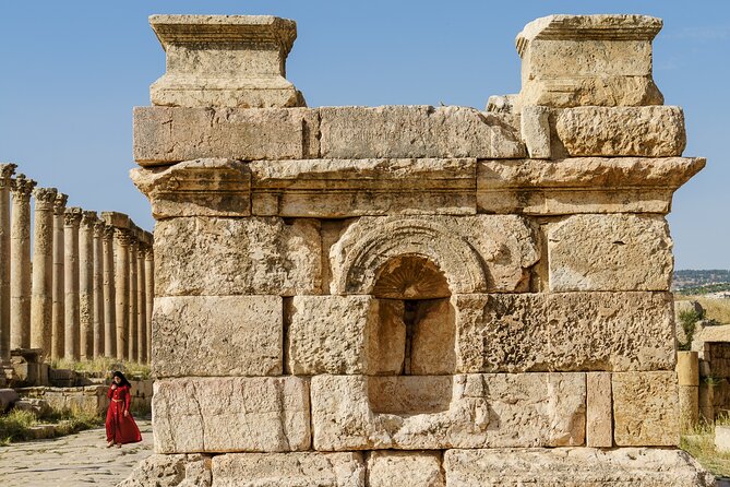Private Half Day Tour in Jerash From Amman - The Oval Plaza and Jerash’s grand central view