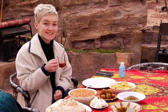 Private Half-Day Tour of Petra with Lunch - Walking Petra’s central monuments