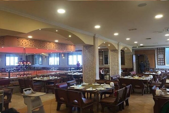 Private Lunch or Dinner at a Local Traditional Restaurant from Dead Sea - The Arabic mezze spread