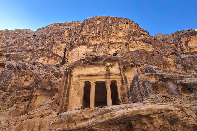 Private Outdoor bedouin Dinner in Petra - Private transport and the five-hour schedule