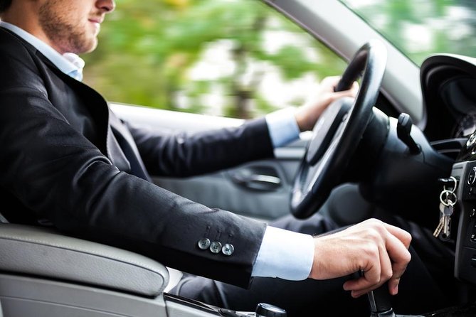 Private Transportation services (Day Use) - Airport Pickup With Less Guesswork