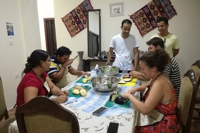 Suhaila (connecting through cooking) - Cooking a typical Jordanian meal