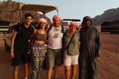 Wadi Rum 2-Day Jeep Tour with Meals and Overnight in Bedouin Camp