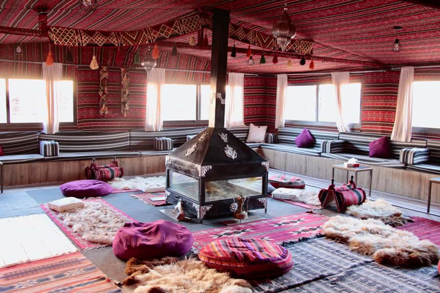 Wadi Rum: 2nights|3Day all-inclusive BedouinDesertExperience - Day two: a proper desert walk