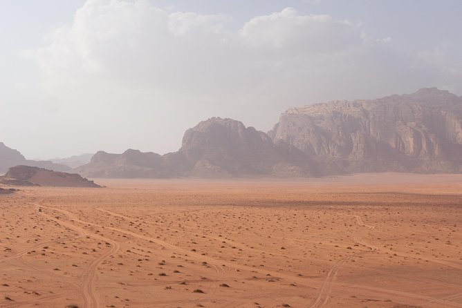 Wadi Rum: 4 Hour Highlights Tour - Bedouin tea with Ali