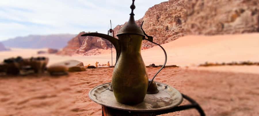 WADI RUM: ALL DAY JEEP TOUR with overnight and full meals - Key points at a glance